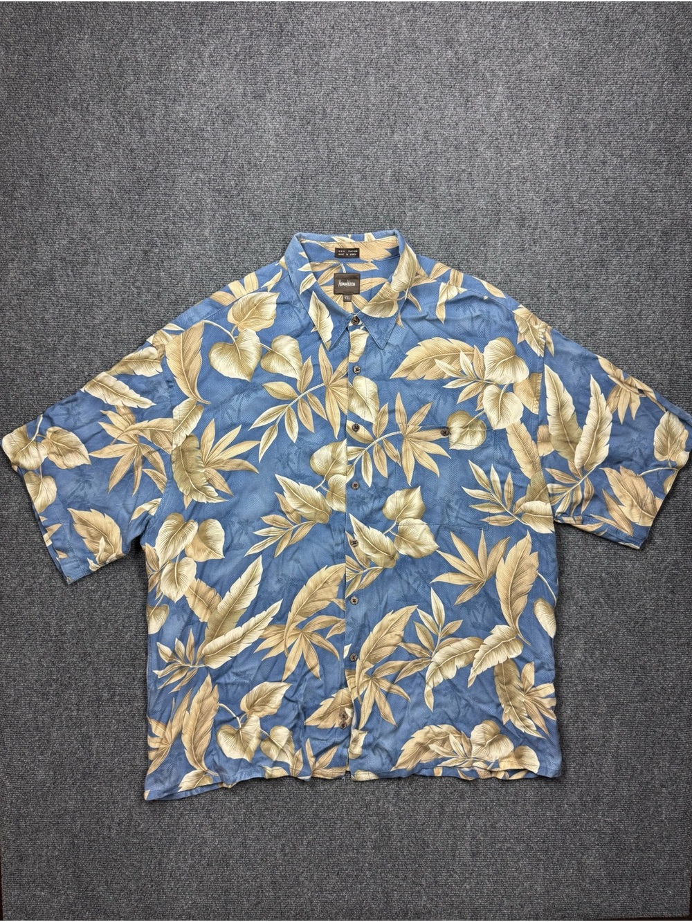 Neiman Marcus Mens XXL Rayon Floral Tropical Hawaiian Short Sleeve Shirt Blue